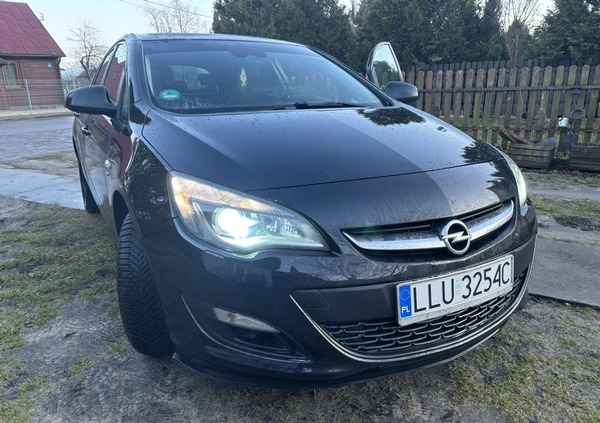 Opel Astra cena 36900 przebieg: 186048, rok produkcji 2014 z Zgierz małe 781